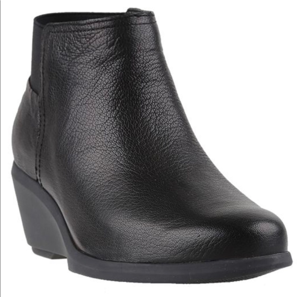 HushPuppies Black Soft Leather Ankle Boots 9.5wide